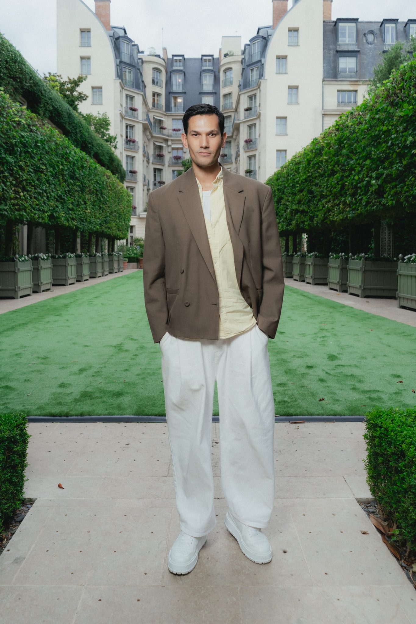  - Tasaki déploie ses précieuses ailes dans les jardins du Ritz Paris