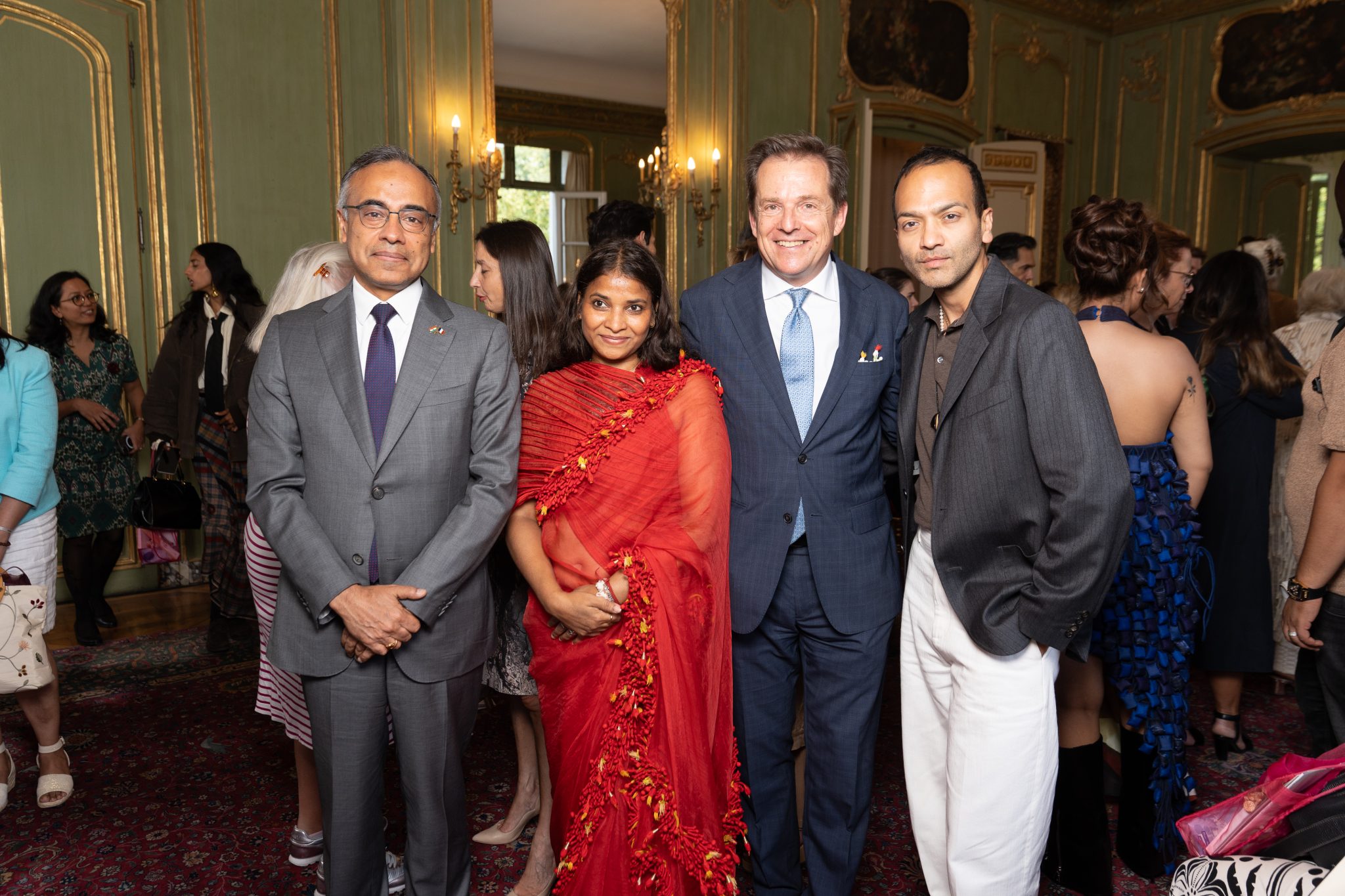  - Les silhouettes fantastiques de Vaishali S Couture s’emparent de la résidence de l’ambassadeur indien à Paris