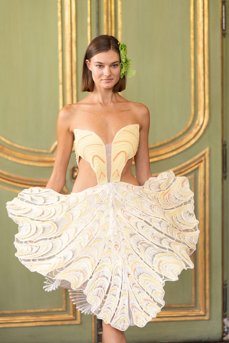 Les silhouettes fantastiques de Vaishali S Couture s’emparent de la résidence de l’ambassadeur indien à Paris