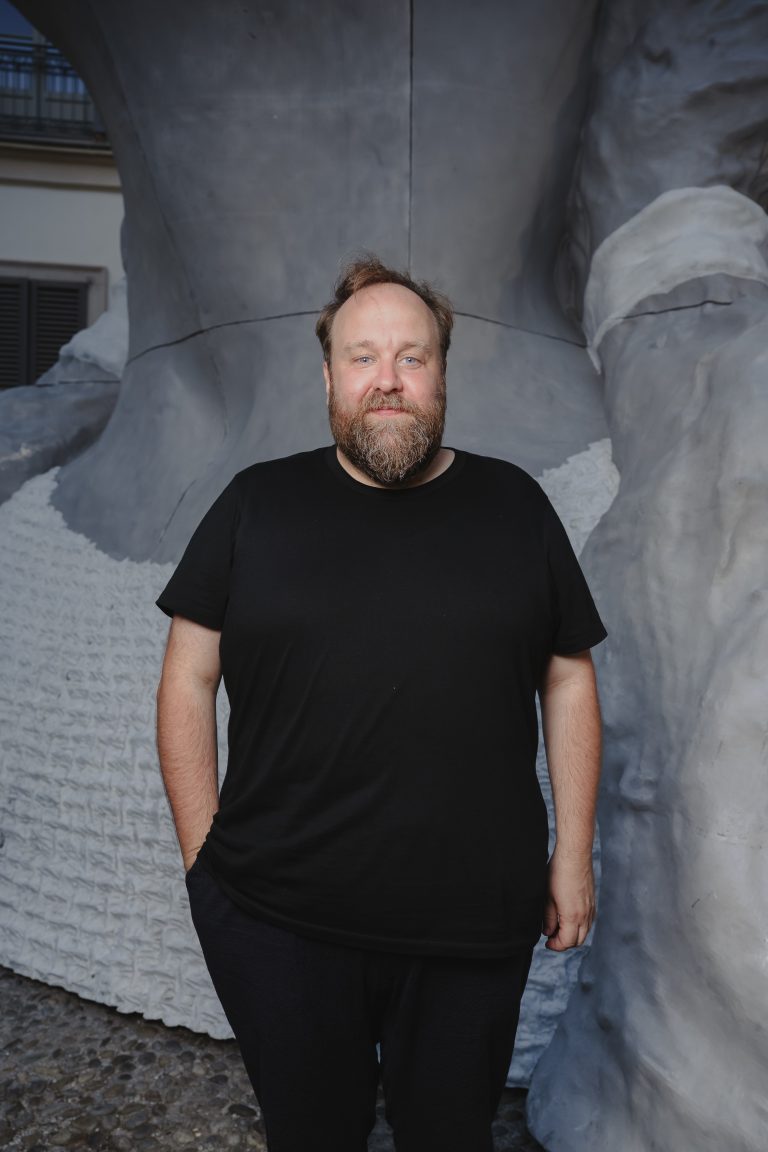  - Valerio Berruti a Palazzo Reale: un viaggio tra infanzia, arte monumentale e musica