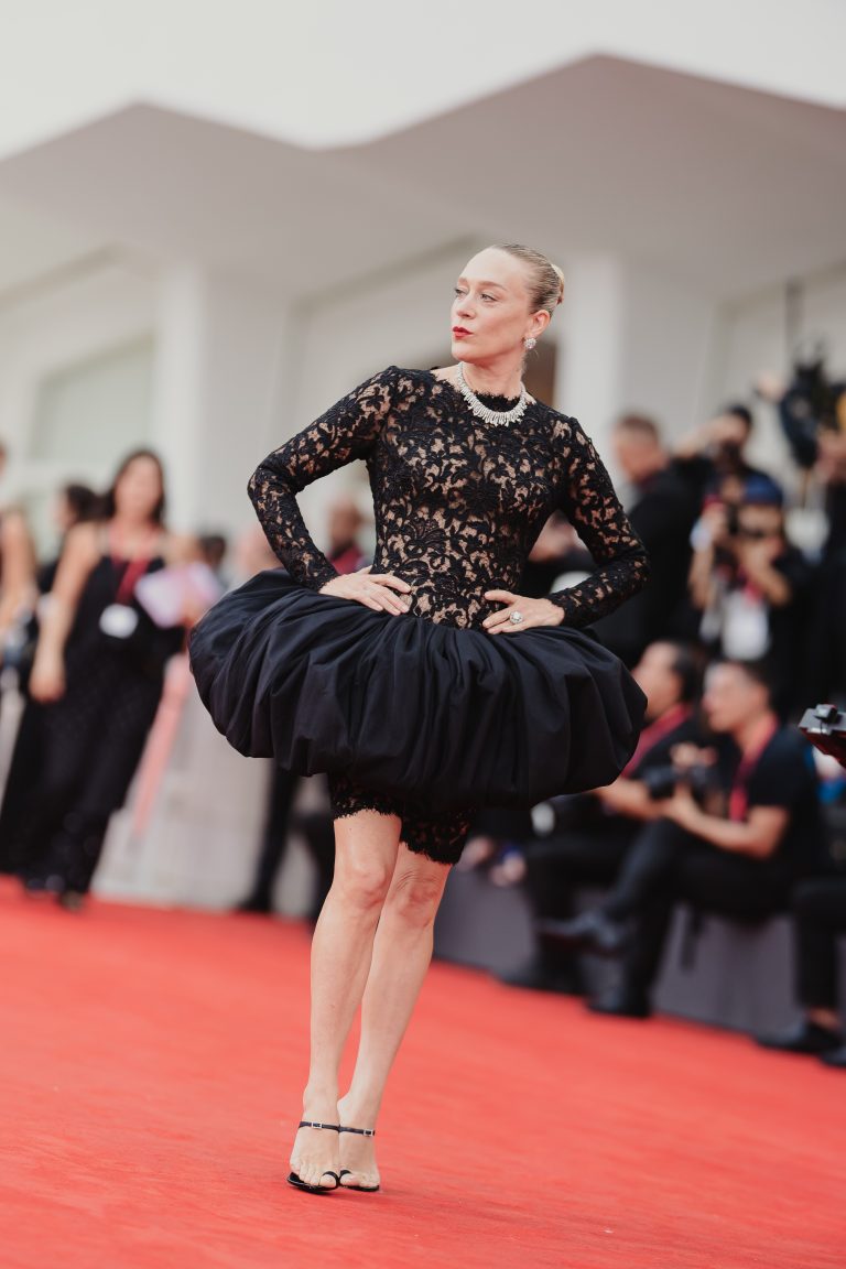  - Julia Roberts fait ses débuts à Venise avec “After the Hunt”, le nouveau thriller de Luca Guadagnino