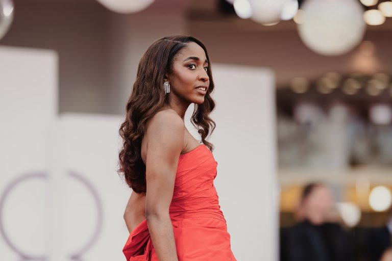  - Julia Roberts fait ses débuts à Venise avec “After the Hunt”, le nouveau thriller de Luca Guadagnino