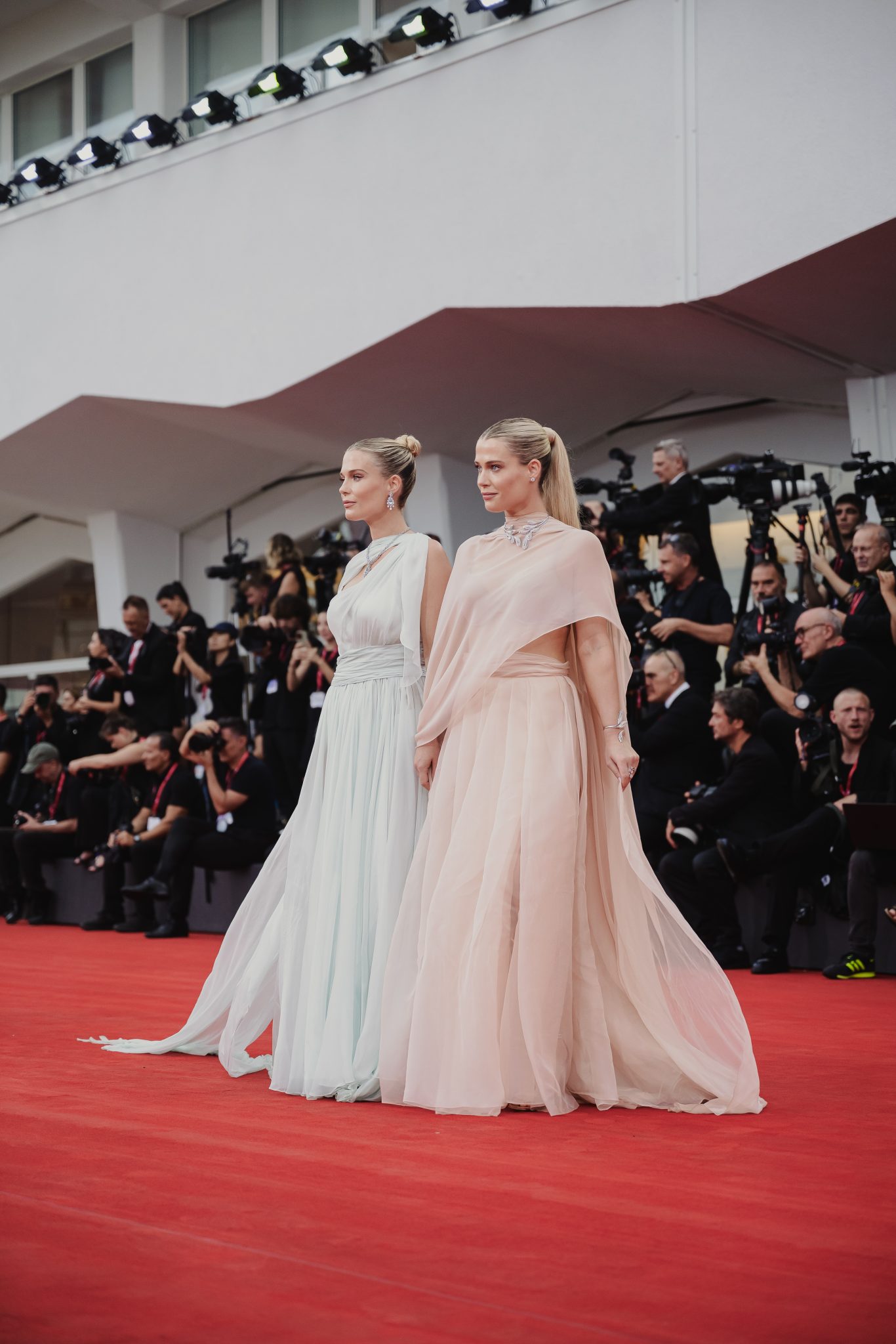  - Julia Roberts fait ses débuts à Venise avec “After the Hunt”, le nouveau thriller de Luca Guadagnino