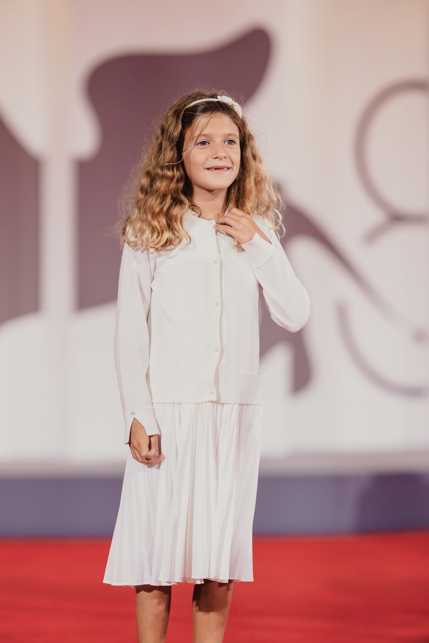  - Clooney Navigates Irony and Melancholy with Grace in “Jay Kelly”