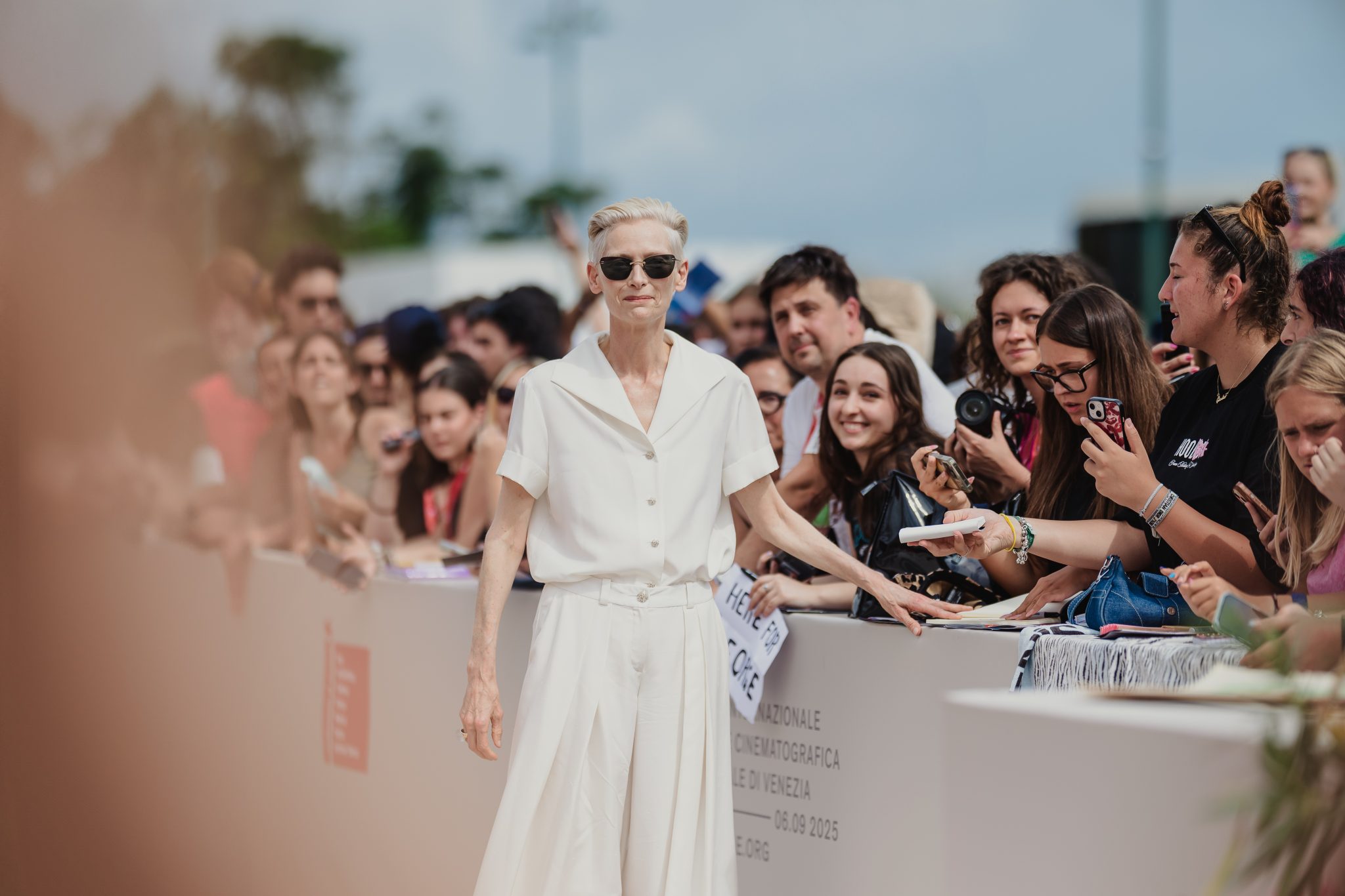  - Tilda Swinton attire tous les regards lors de l’avant-première de “Broken English”