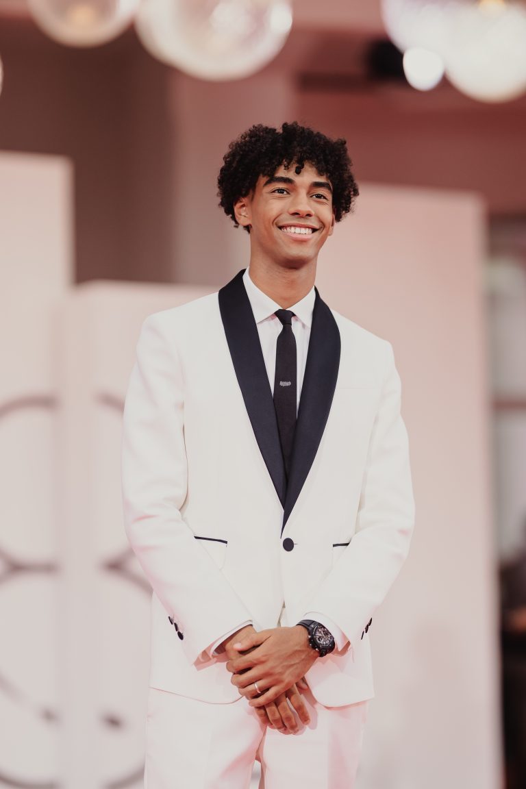  - Pluie, abeilles et aliens : Yorgo Lanthimos célèbre son retour à Venise avec “Bugonia”