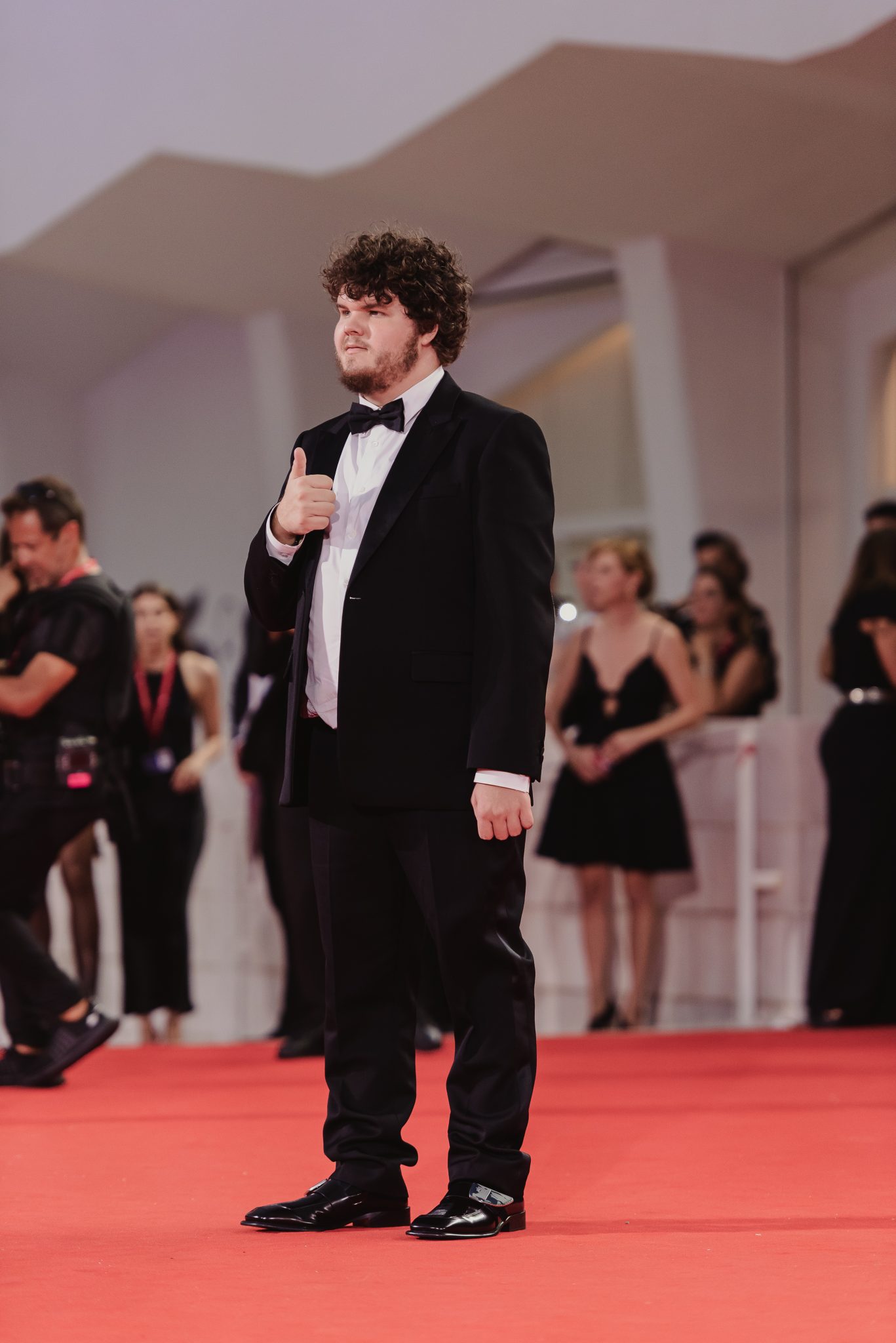  - Pluie, abeilles et aliens : Yorgo Lanthimos célèbre son retour à Venise avec “Bugonia”