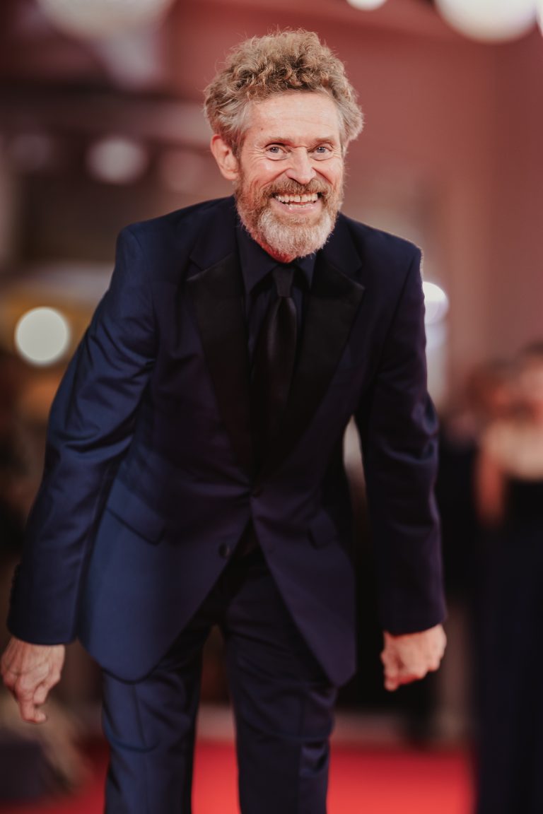  - Pluie, abeilles et aliens : Yorgo Lanthimos célèbre son retour à Venise avec “Bugonia”