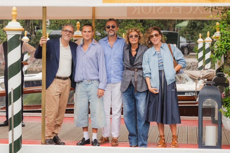  - A Venise, George Clooney inaugure le tapis rouge de l’Excelsior