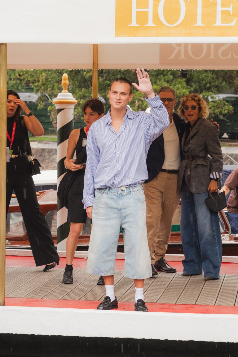  - A Venise, George Clooney inaugure le tapis rouge de l’Excelsior