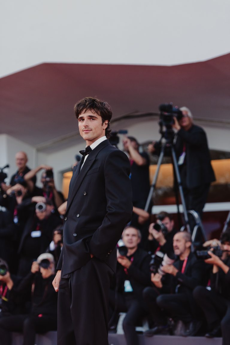  - Frankenstein di Del Toro incanta Venezia 82: un’epopea sull’essere umani