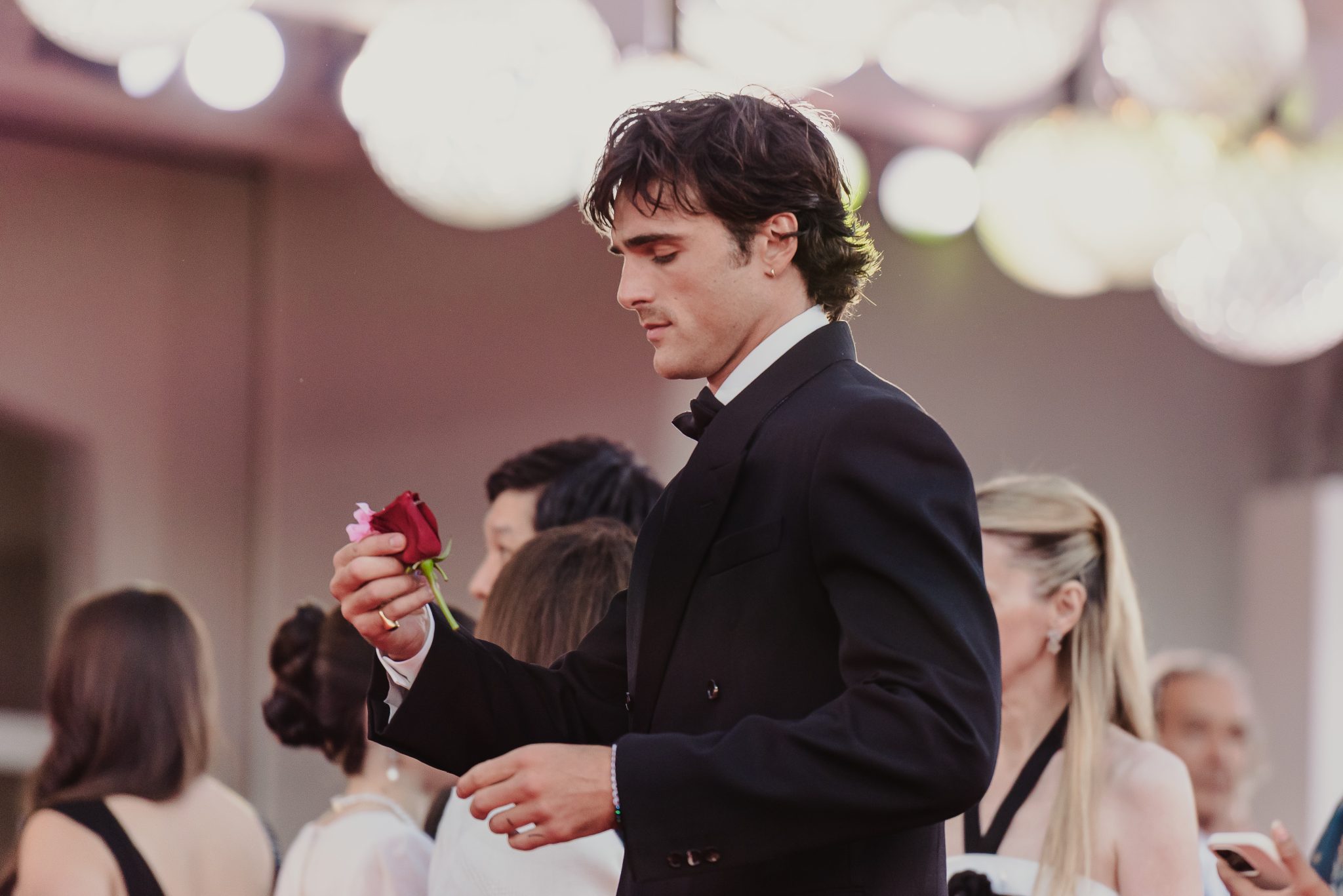  - Del Toro présente « Frankenstein », une épopée sur ce que signifie être humain