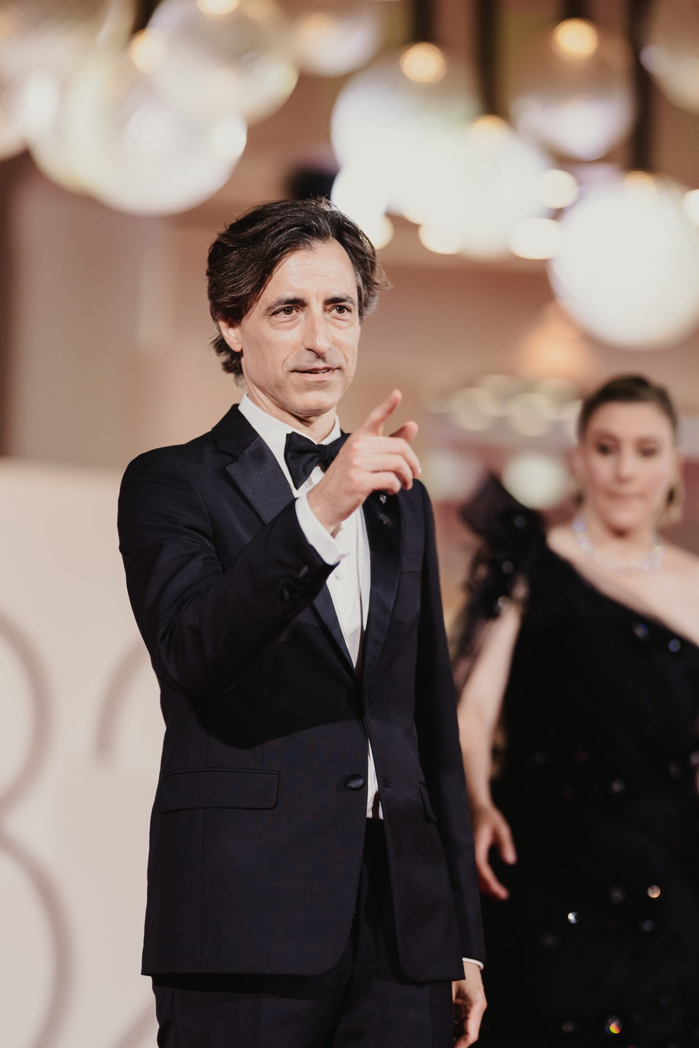  - Clooney Navigates Irony and Melancholy with Grace in “Jay Kelly”