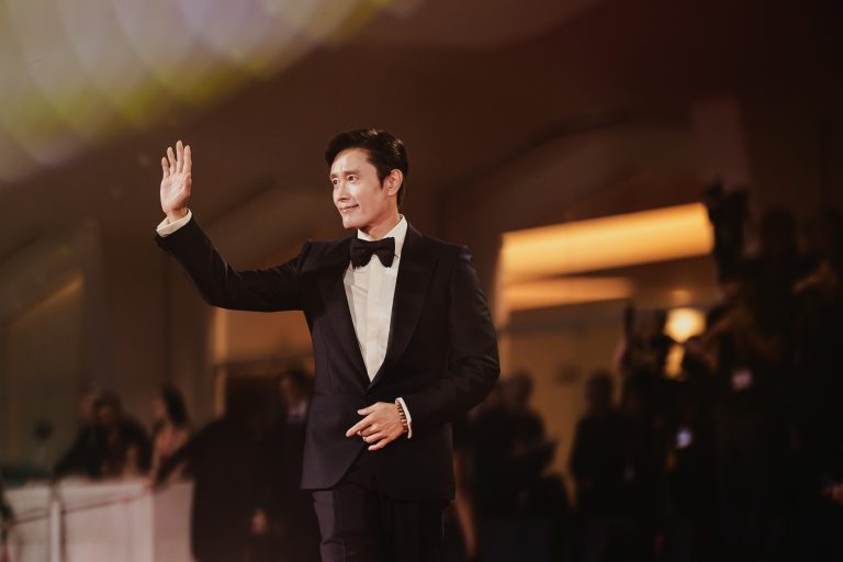  - Park Chan-Wook fait sensation avec « No Other Choice », un drame sur la dignité et la résilience