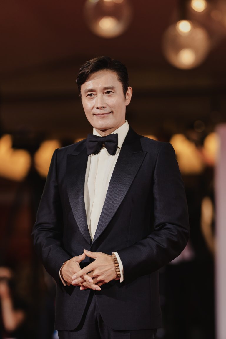  - Park Chan-Wook fait sensation avec « No Other Choice », un drame sur la dignité et la résilience