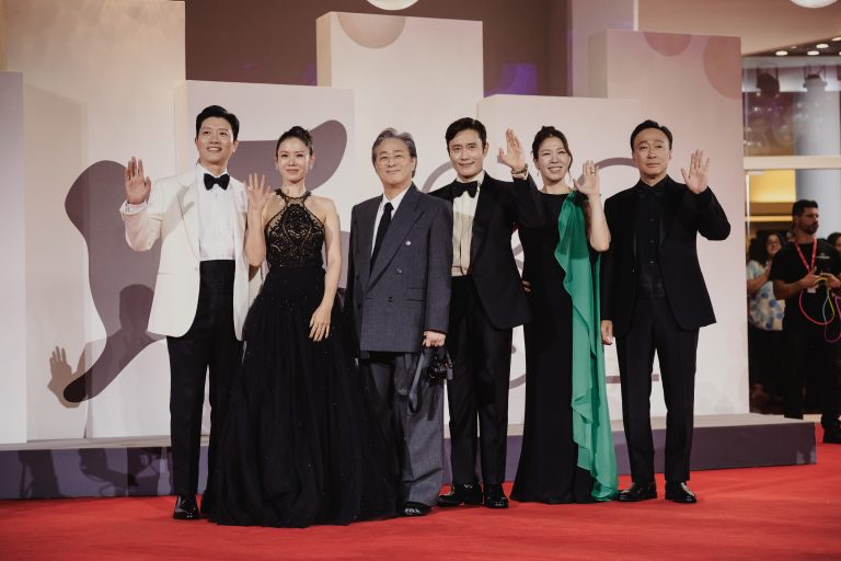  - Park Chan-Wook fait sensation avec « No Other Choice », un drame sur la dignité et la résilience