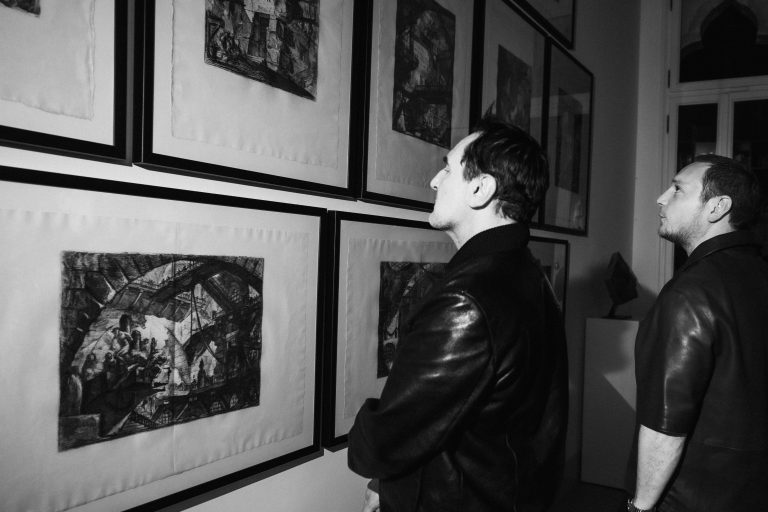  - rideau. clôture la Mostra dans la règle de l’Art