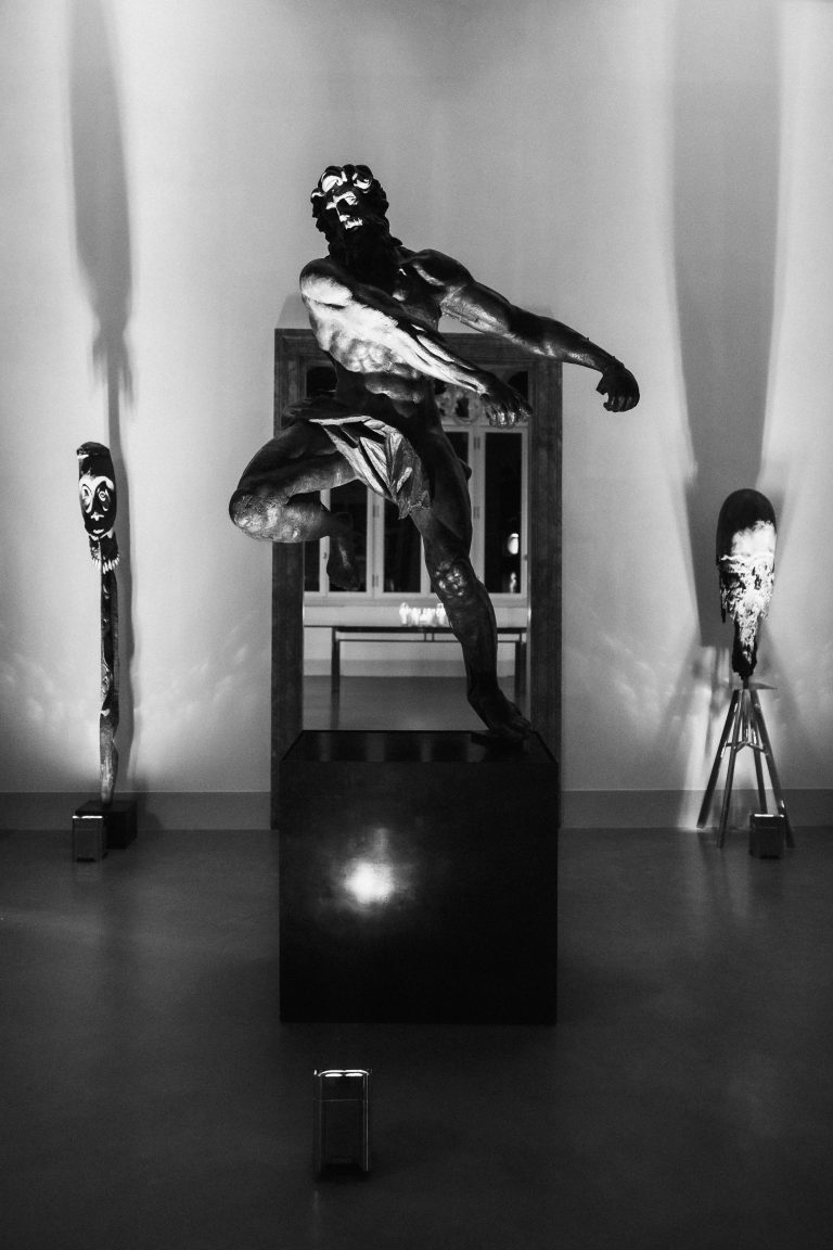 rideau. clôture la Mostra dans la règle de l’Art