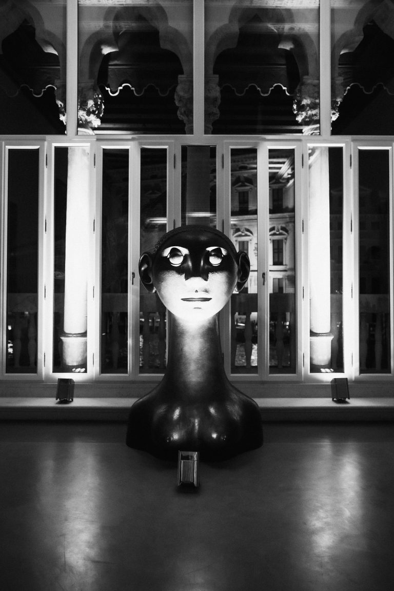 rideau. clôture la Mostra dans la règle de l’Art