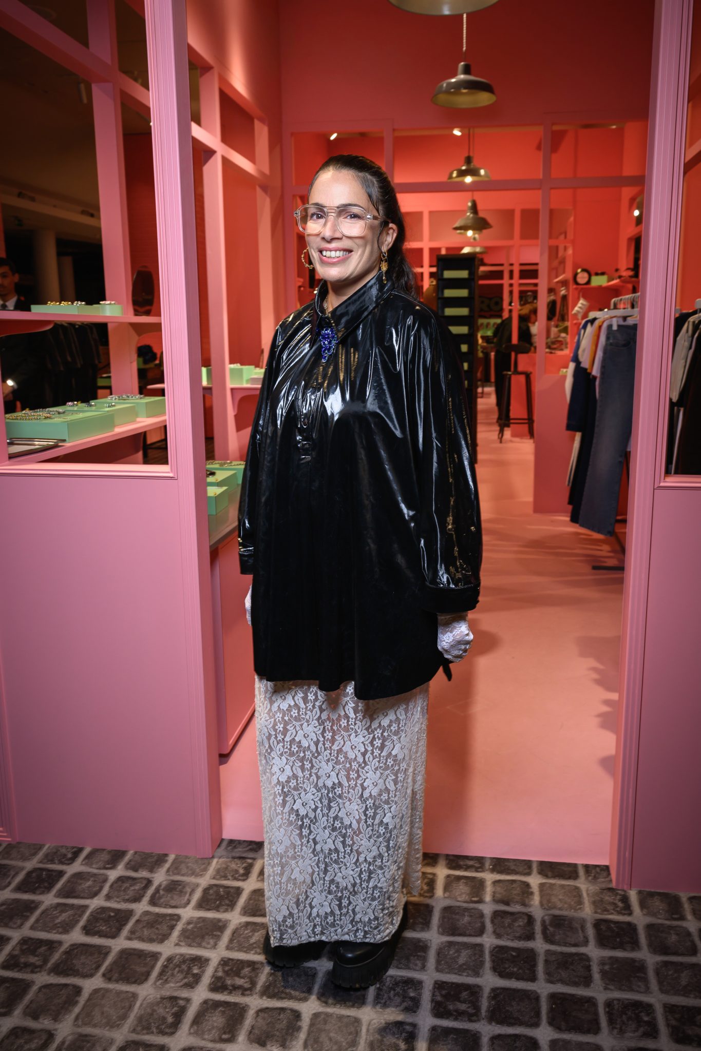  - ROCK’N’DRÔLE, le Rock s’empare du Bon Marché avec Antoine de Caunes 