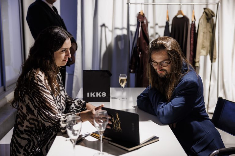 2025, IKKS dévoile sa nouvelle identité de marque