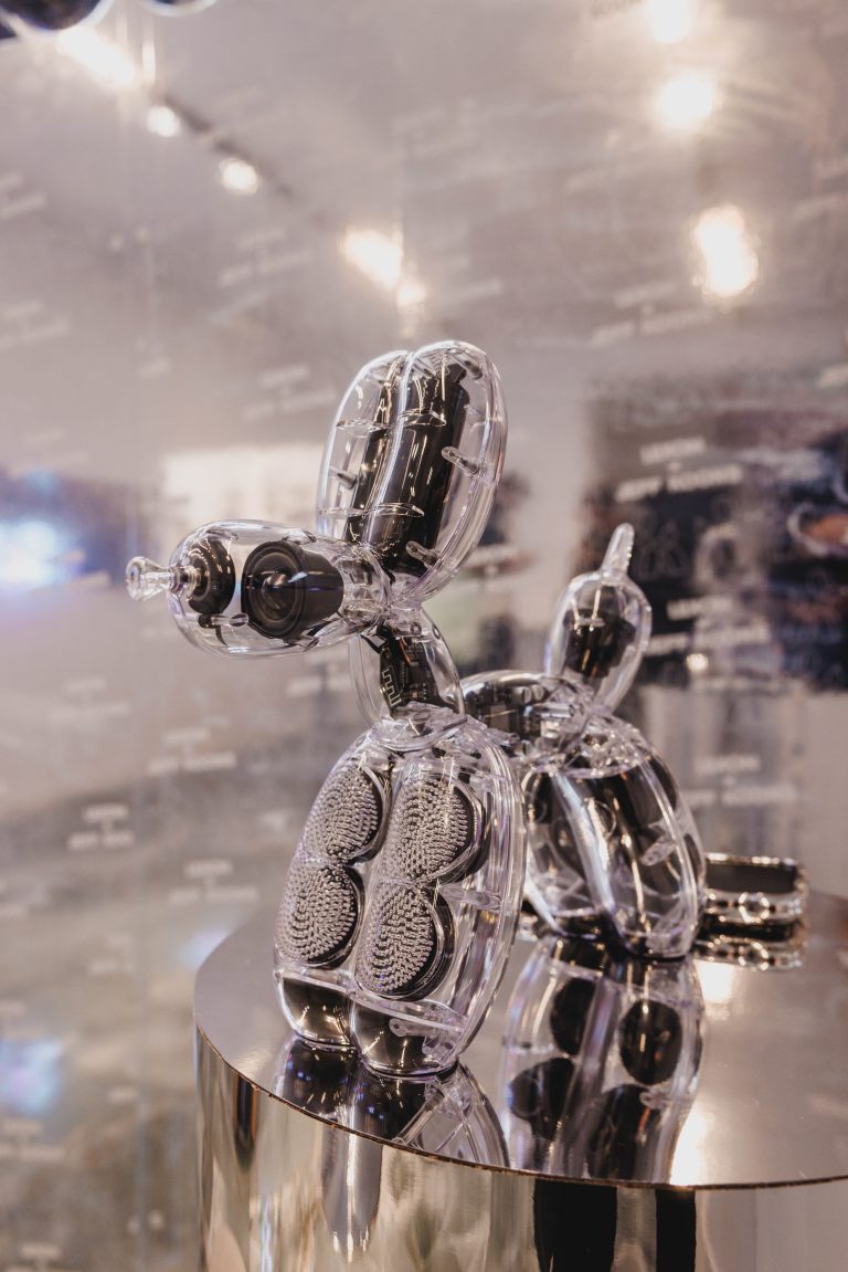 Lexon et Jeff Koons mélangent art et technologie