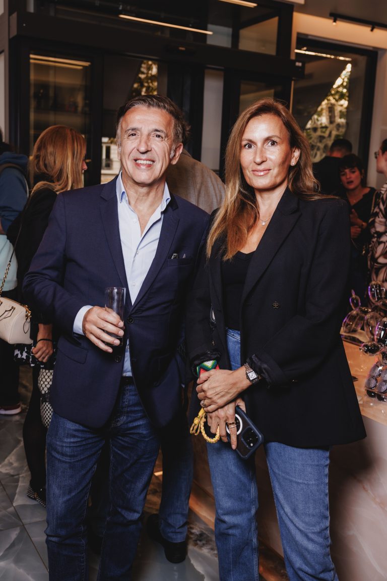  - Lexon et Jeff Koons mélangent art et technologie