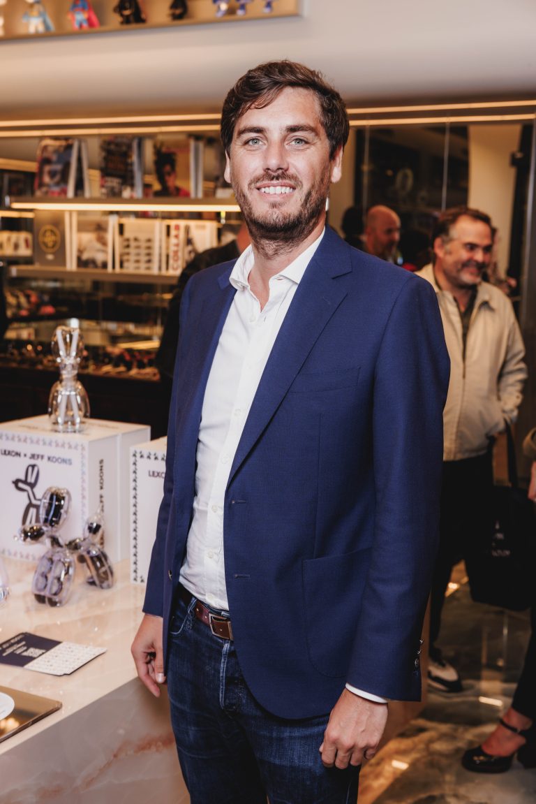  - Lexon et Jeff Koons mélangent art et technologie