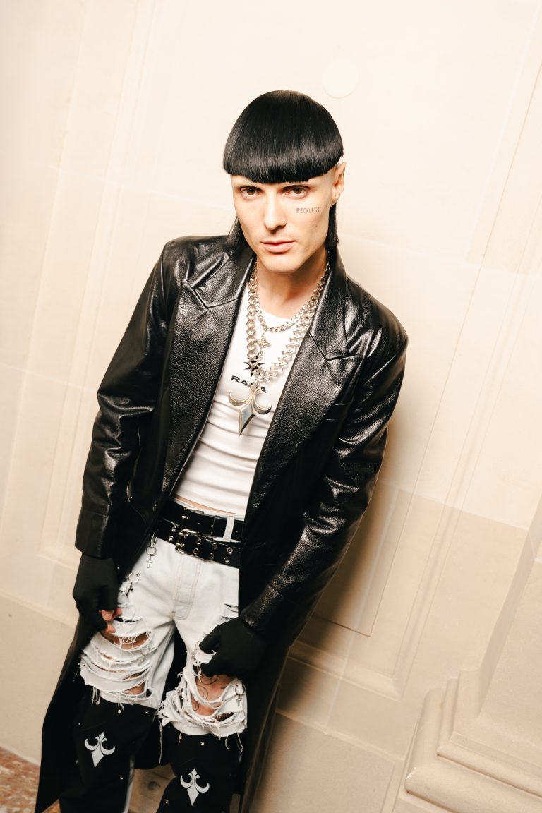  - Le premier défilé de Post Malone à Paris électrise la rentrée