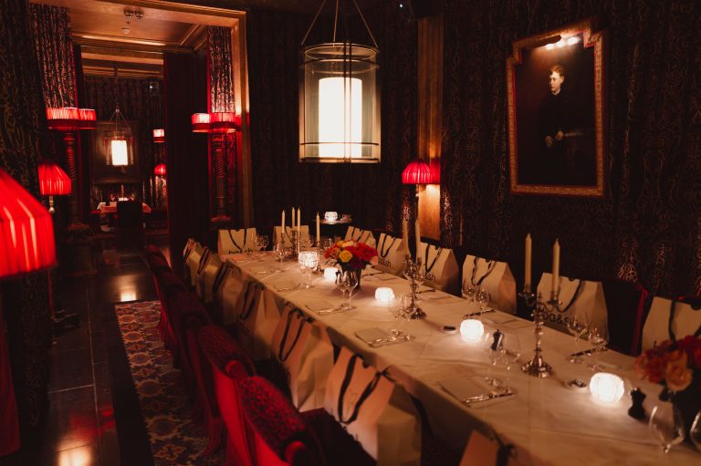 ba&sh fête sa nouvelle collection le temps d’un dîner avec Sophia Elizabeth