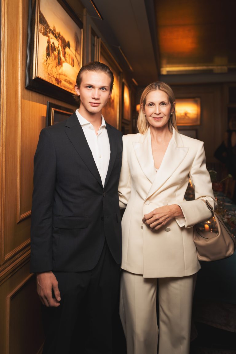  - Valextra célèbre la Fashion Week parisienne lors d’un dîner d’exception avec CR Fashion Book