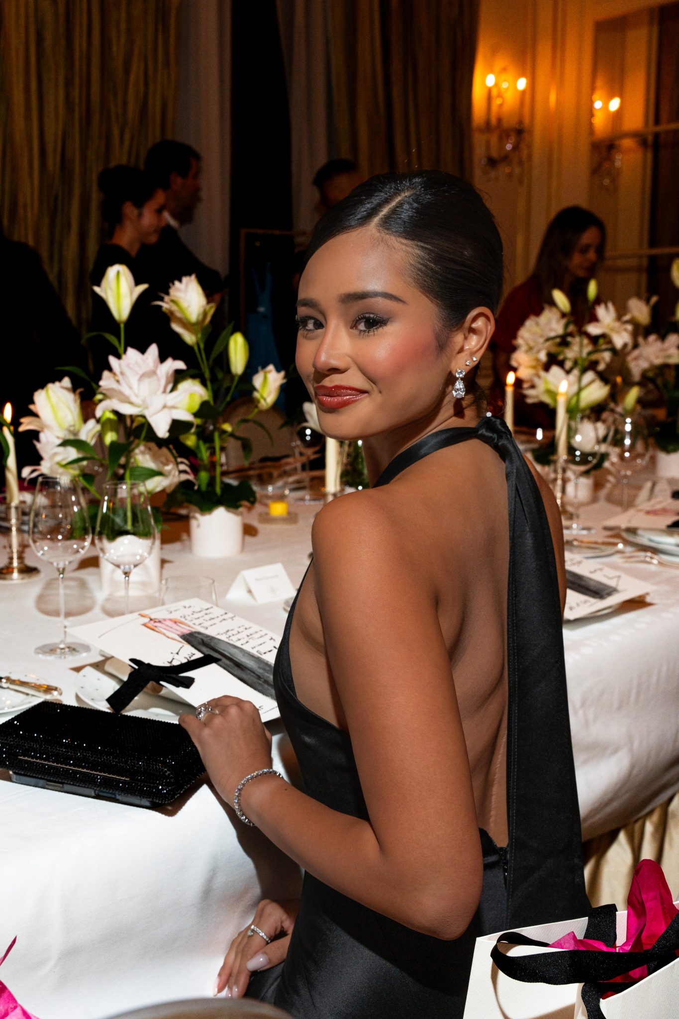  - Maison Rama Rilys dévoile sa nouvelle collection lors d’un dîner poétique et couture au Plaza Athénée