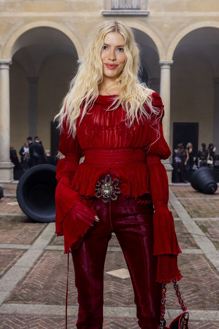  - Blumarine: il volo di una farfalla nera