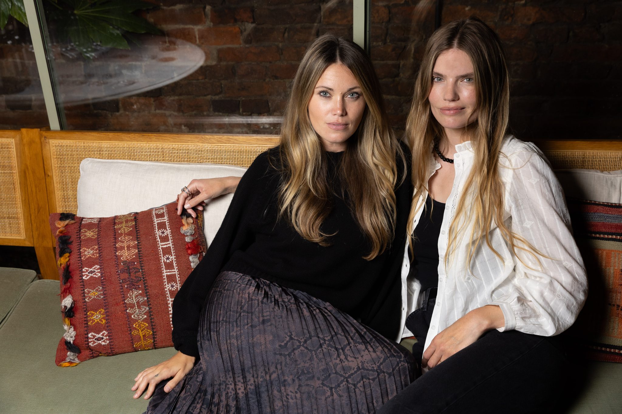  - ba&sh célèbre la nouvelle saison à Londres avec un dîner intimiste aux côtés de Julia Restoin Roitfeld