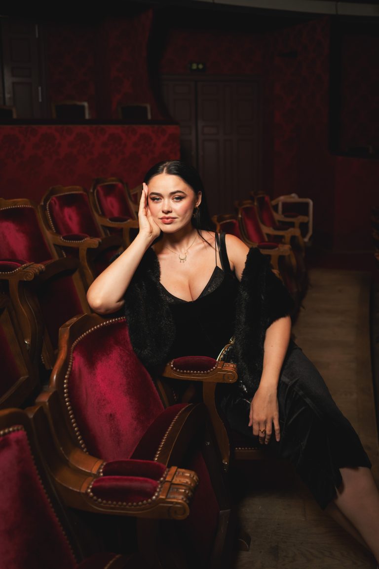  - Les dessins délicats de Jean Jullien illuminent le parfum Odéon de MEMO