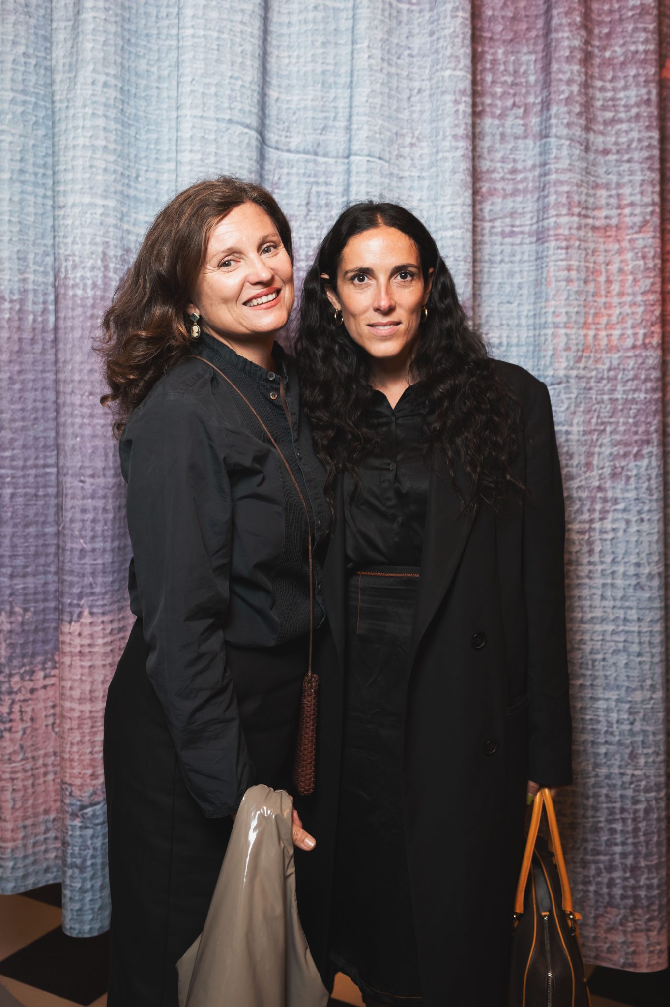  - Les dessins délicats de Jean Jullien illuminent le parfum Odéon de MEMO