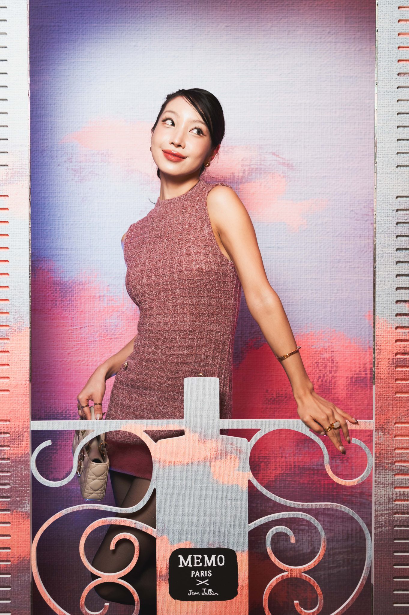  - Les dessins délicats de Jean Jullien illuminent le parfum Odéon de MEMO