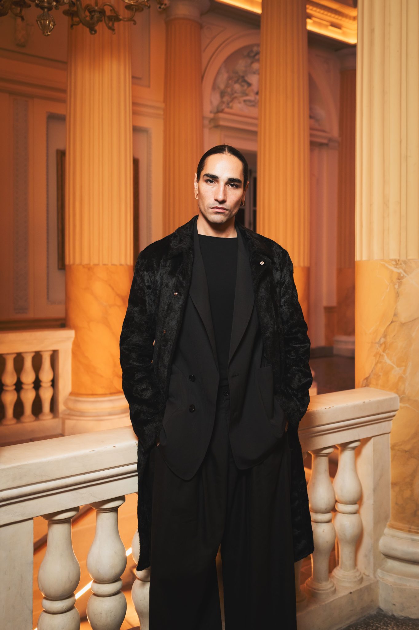  - Les dessins délicats de Jean Jullien illuminent le parfum Odéon de MEMO