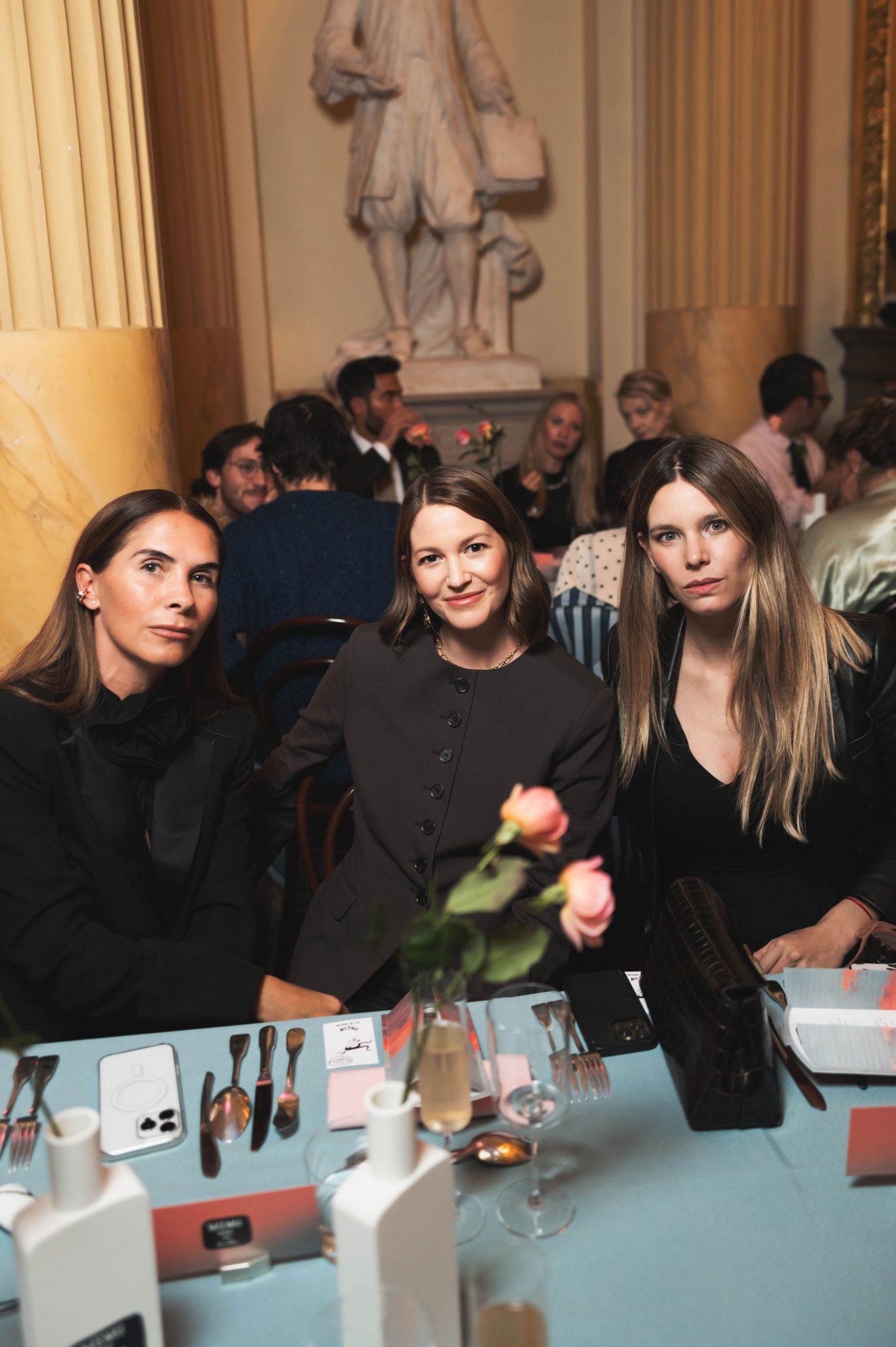  - Les dessins délicats de Jean Jullien illuminent le parfum Odéon de MEMO