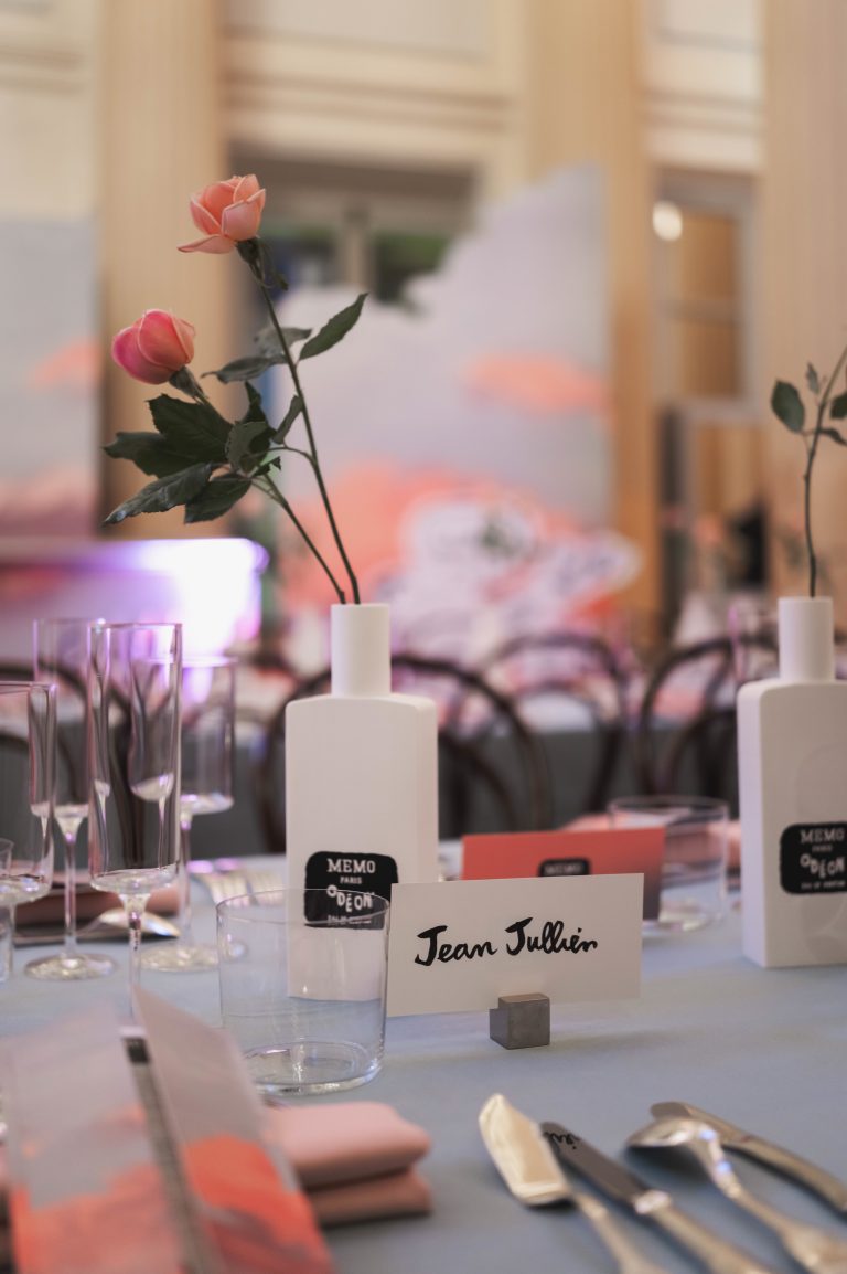 Les dessins délicats de Jean Jullien illuminent le parfum Odéon de MEMO
