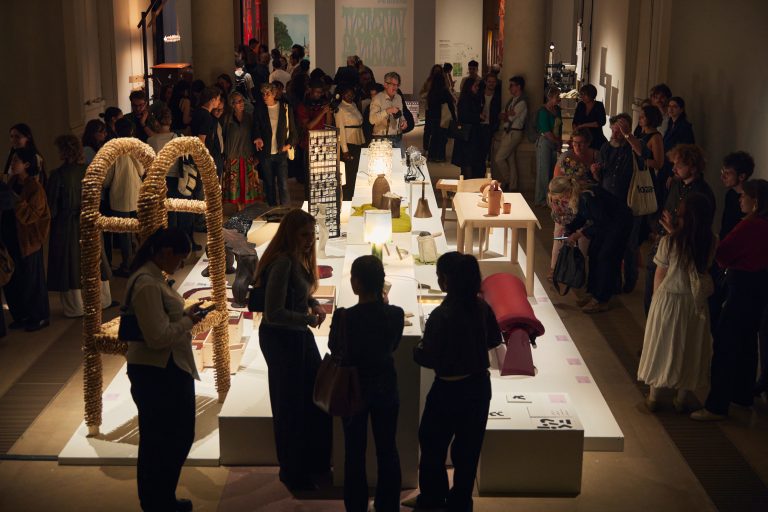 Le palmarès du Prix Mobilier National Jeune Création 2025