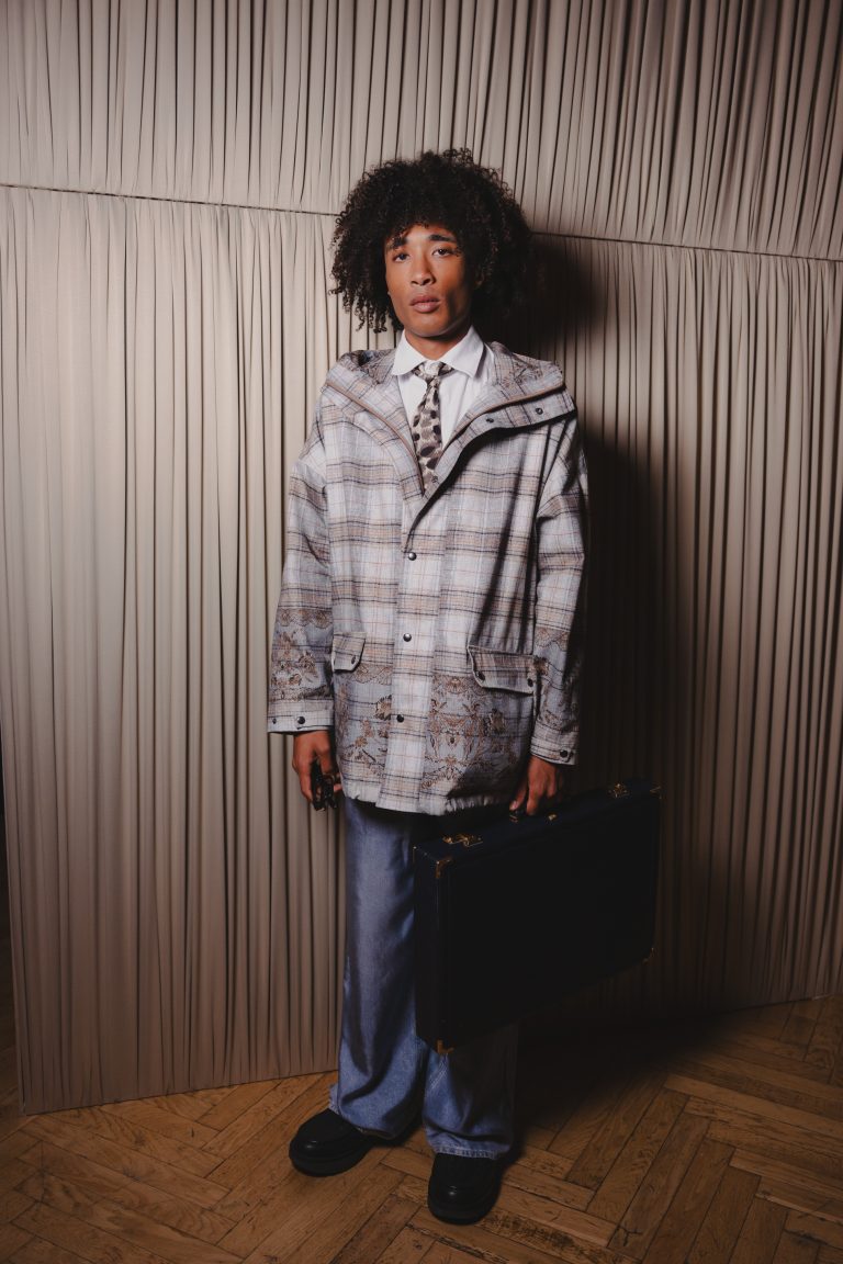  - Mix di realtà e illusione sulla passerella di Pierre-Louis Mascia