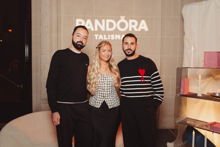  - Pandora signe de nouveaux talismans porteurs de messages