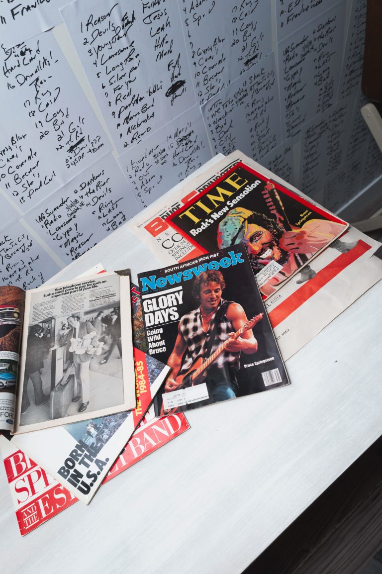 ROCK’N’DRÔLE, le Rock s’empare du Bon Marché avec Antoine de Caunes 