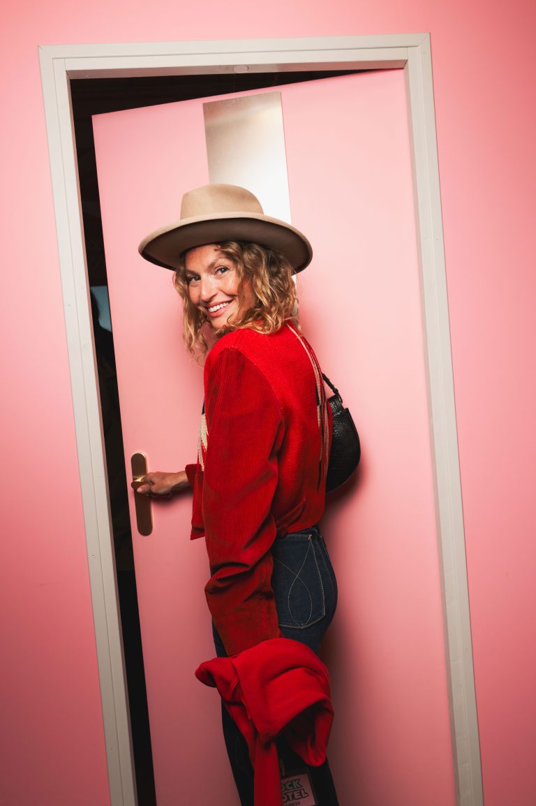  - ROCK’N’DRÔLE, le Rock s’empare du Bon Marché avec Antoine de Caunes 