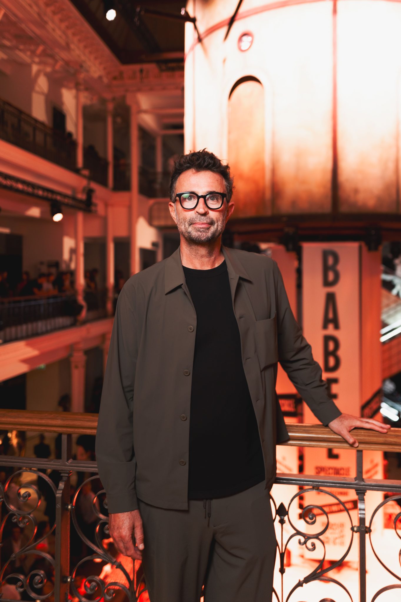  - ROCK’N’DRÔLE, le Rock s’empare du Bon Marché avec Antoine de Caunes 