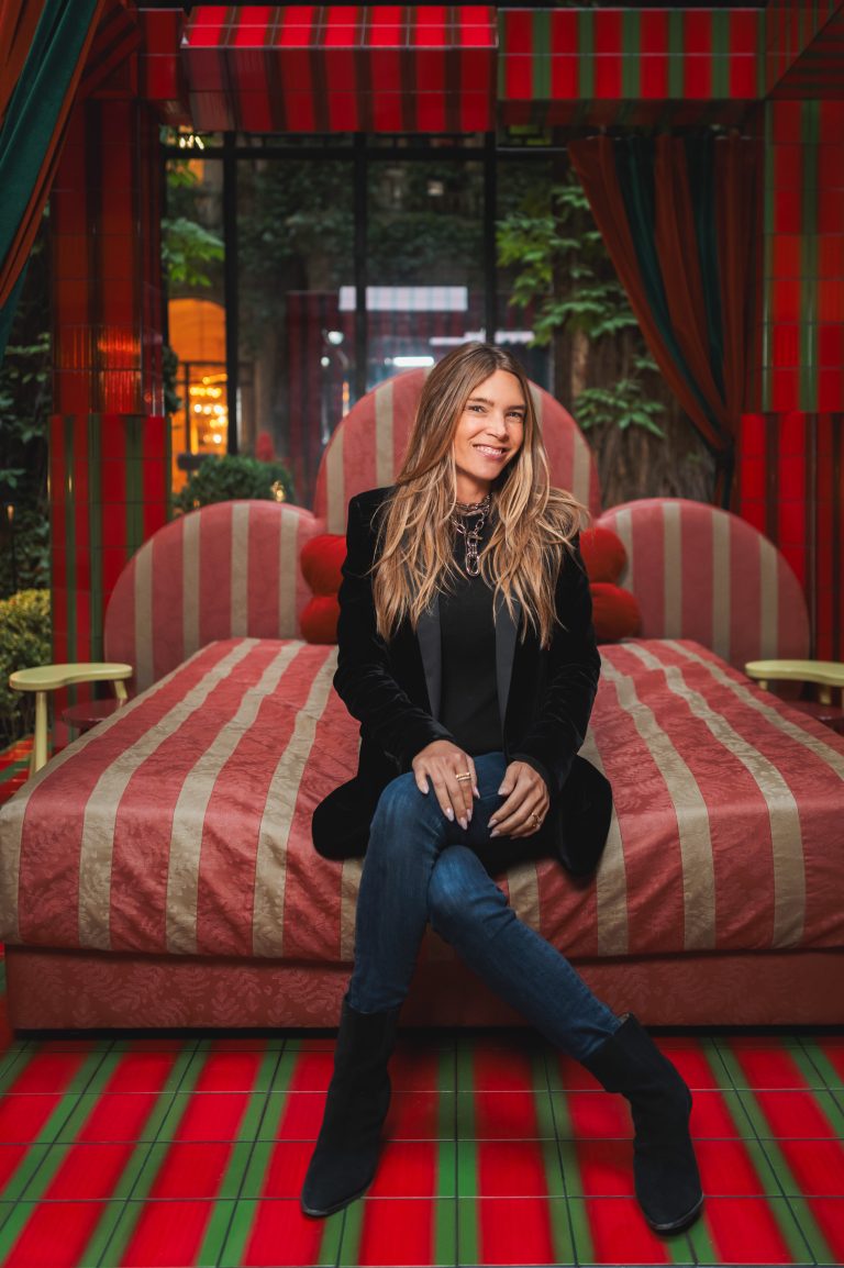  - La Cour Jardin du Plaza Athénée fait le lit d’Uchronia