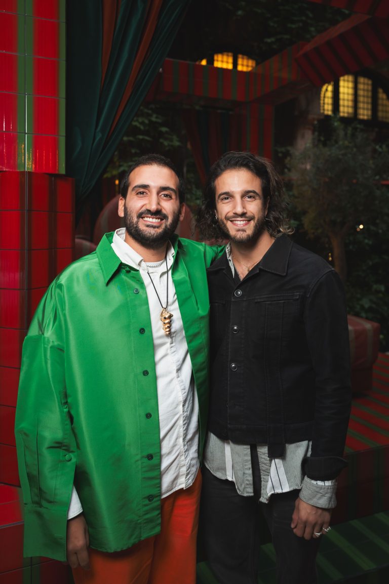  - La Cour Jardin du Plaza Athénée fait le lit d’Uchronia