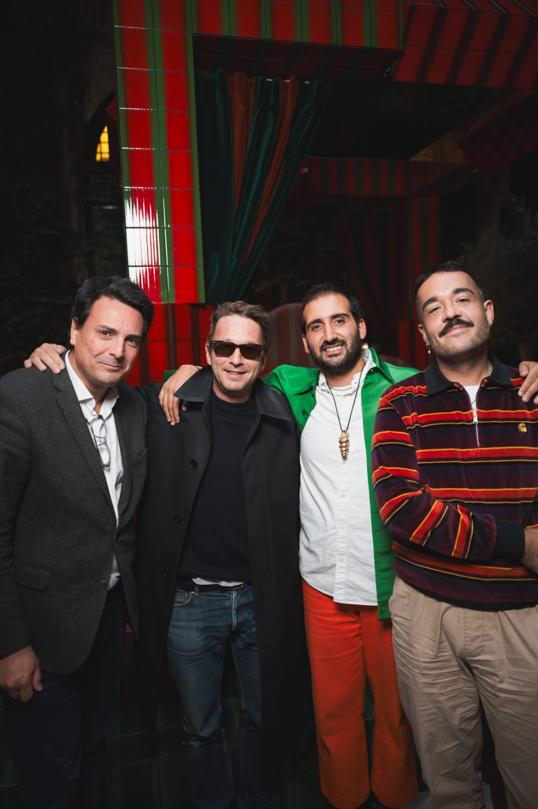  - La Cour Jardin du Plaza Athénée fait le lit d’Uchronia