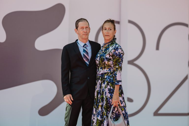  - Ann Lee spiazza Venezia: Amanda Seyfried guida il musical più “inatteso” dell’anno